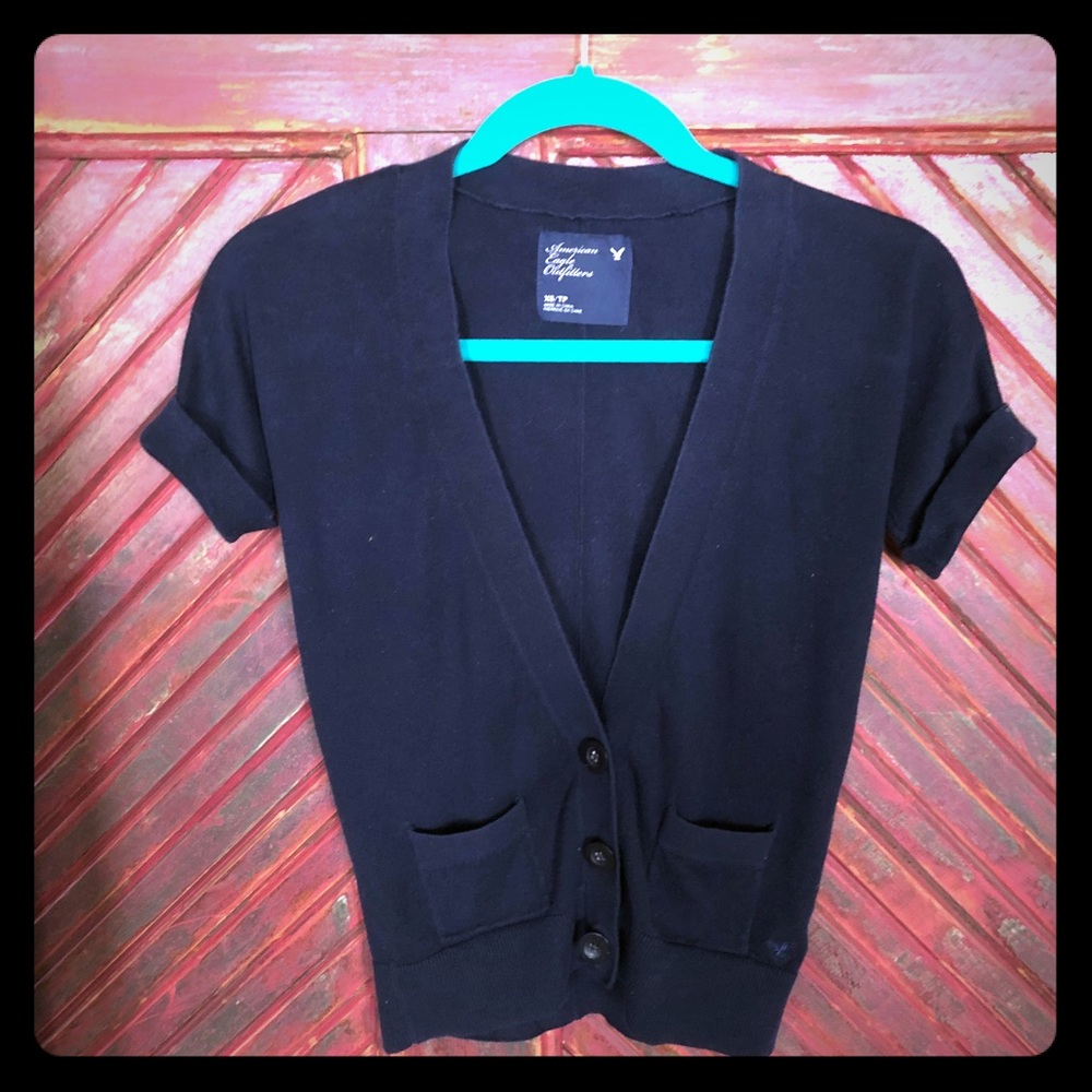 Li’l navy short-sleeve cardi. XS 🌷